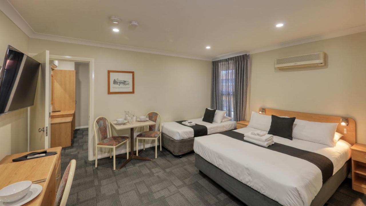 פארקס Bushman'S Motor Inn מראה חיצוני תמונה