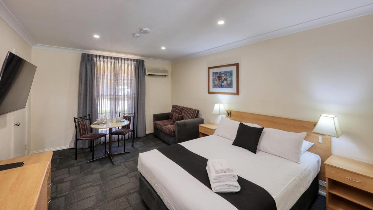 פארקס Bushman'S Motor Inn מראה חיצוני תמונה