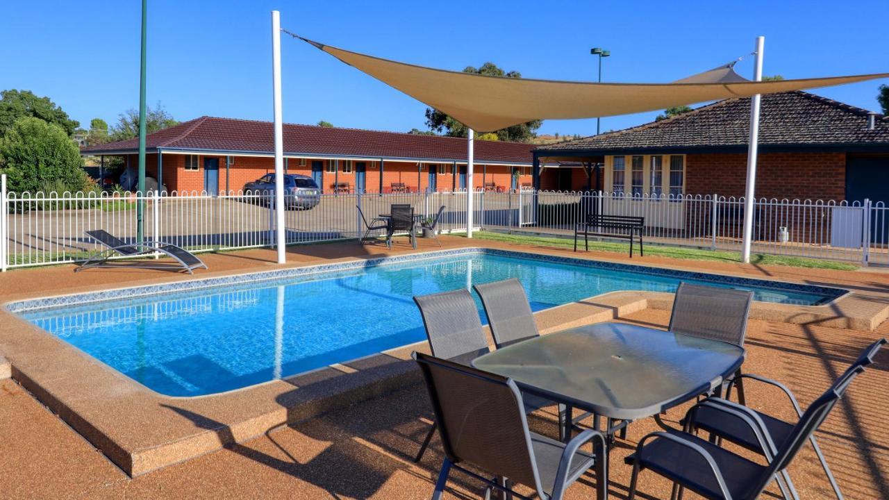 פארקס Bushman'S Motor Inn מראה חיצוני תמונה