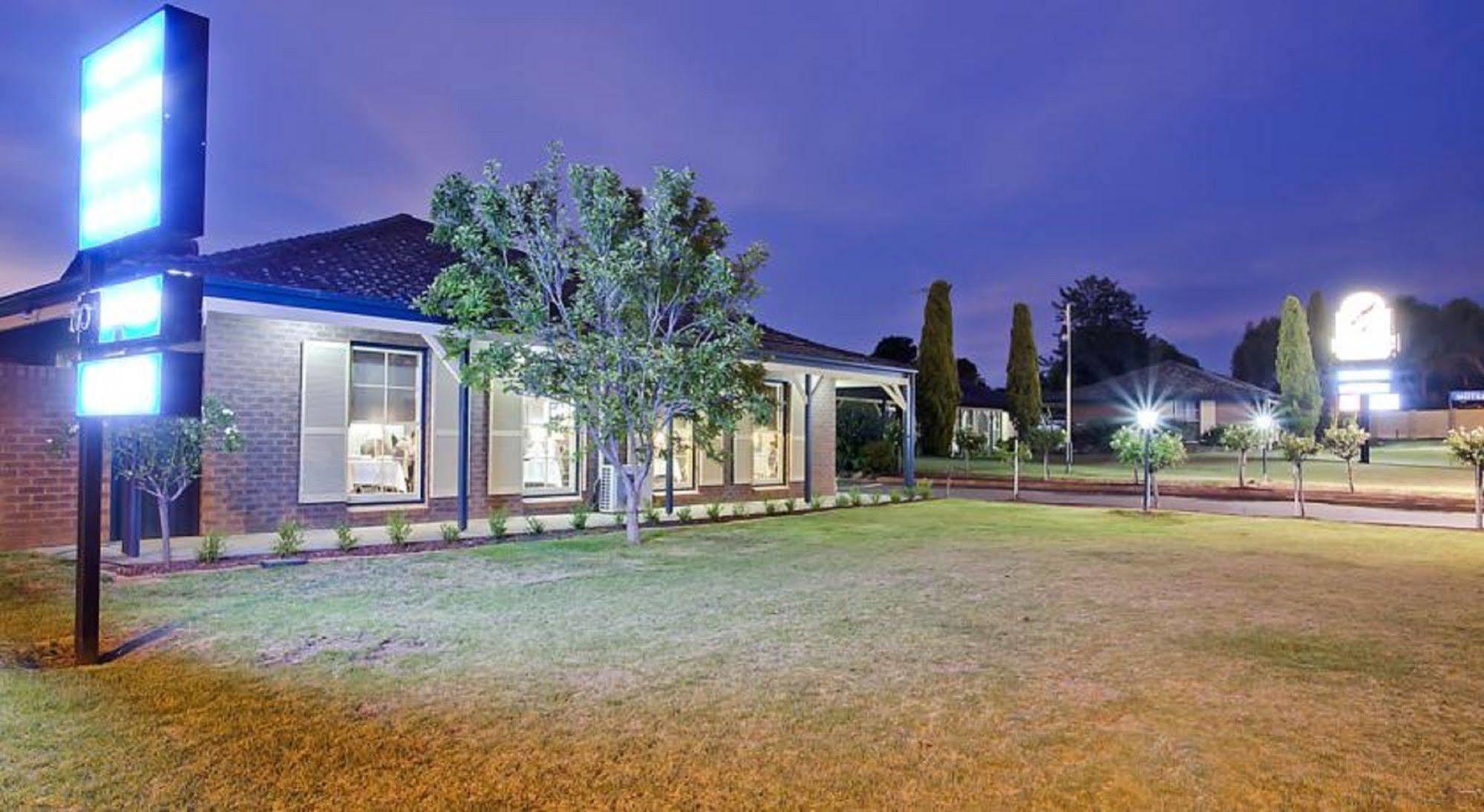 פארקס Bushman'S Motor Inn מראה חיצוני תמונה