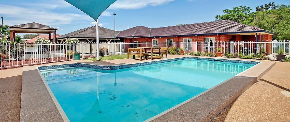 פארקס Bushman'S Motor Inn מראה חיצוני תמונה